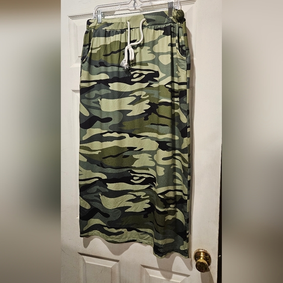 SHEIN Dresses & Skirts - SHEIN MAXI SKIRT